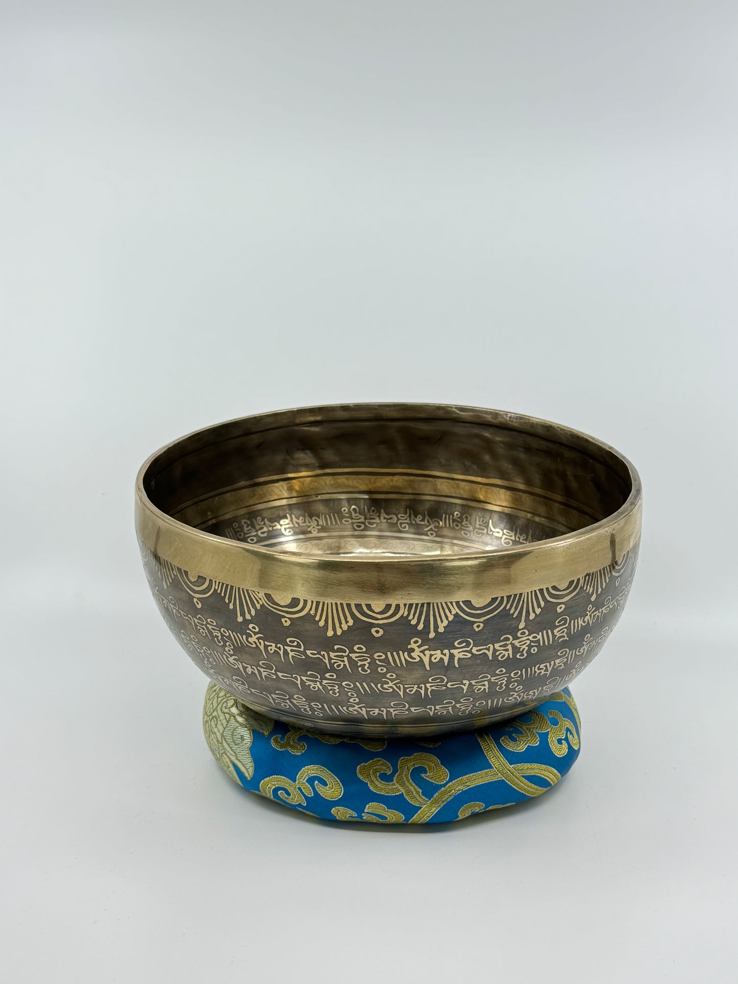 8.6 inch Handcrafted Tibetian Bow - 123