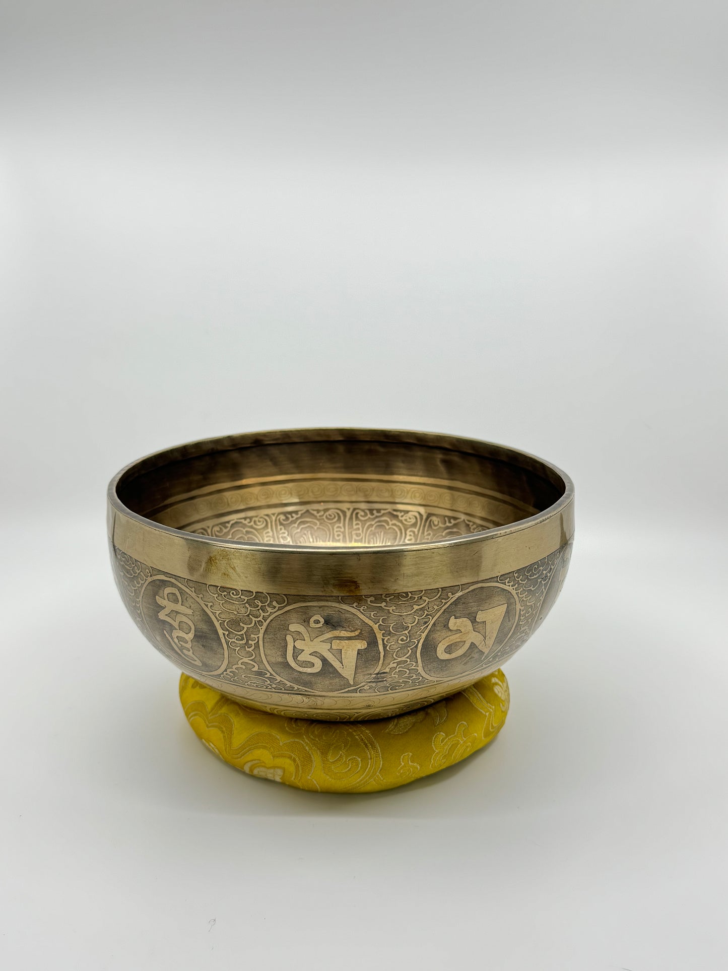 9 inch Handcrafted Tibetian Bow - 019
