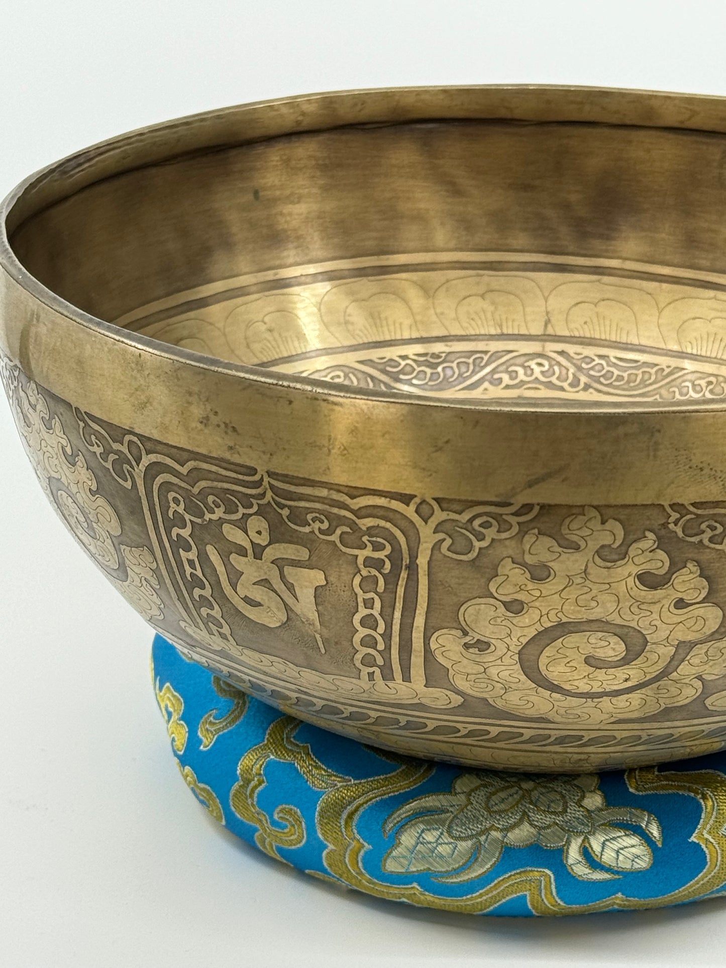 9.6 inch Handcrafted Tibetian Bow - 059