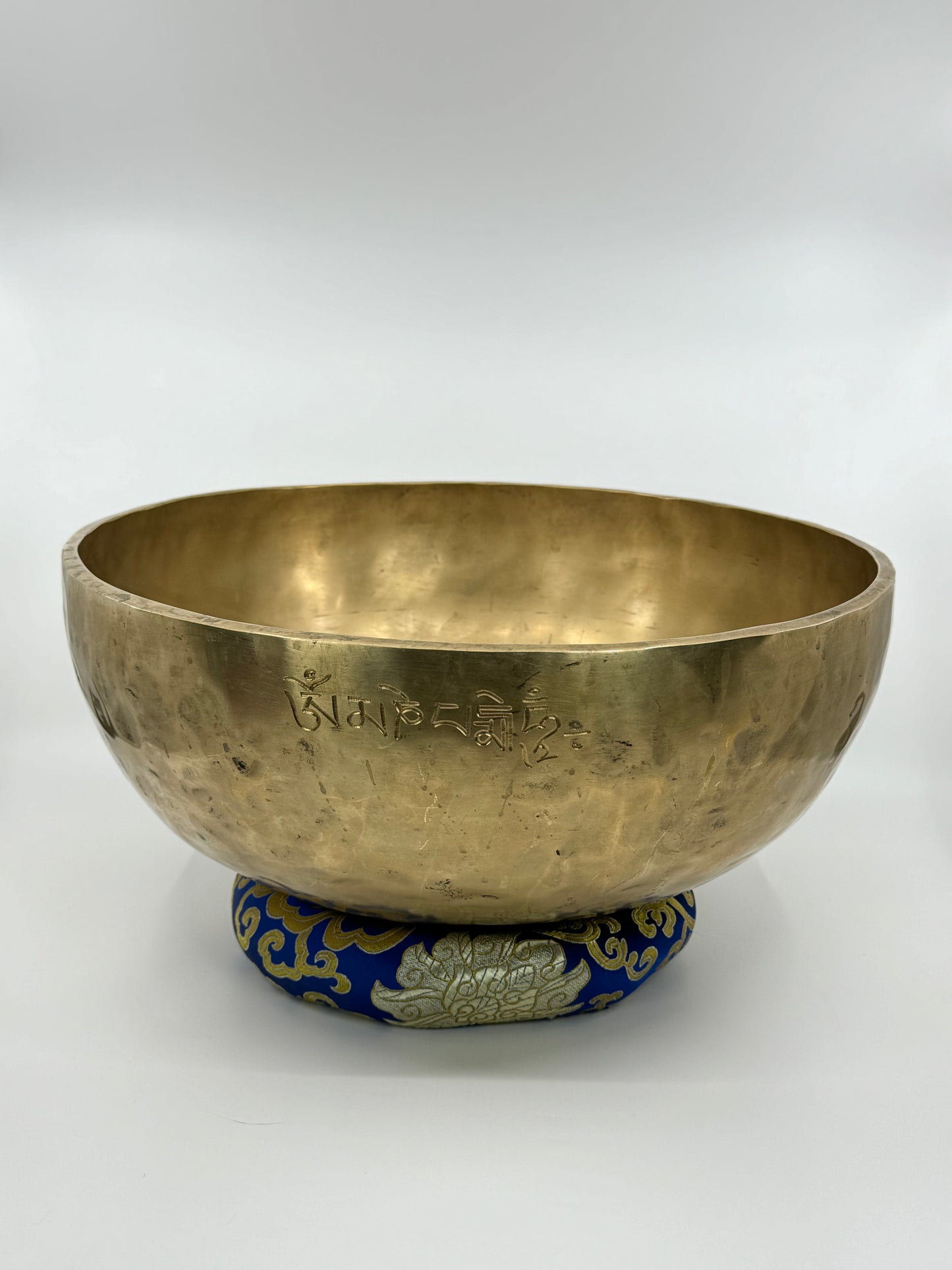 15.1 inch Handcrafted Tibetian Bow - 092