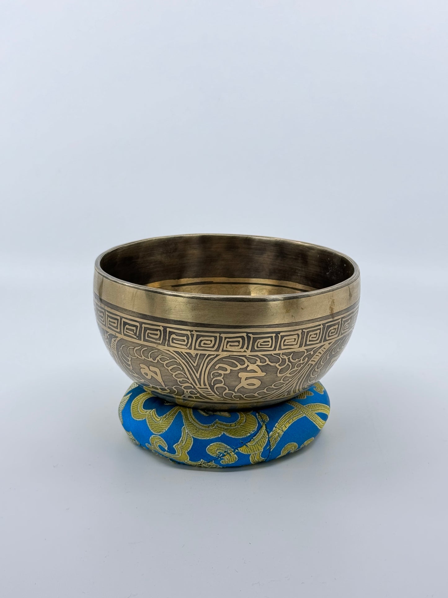 5.5 inch Handcrafted Tibetian Bow - 008